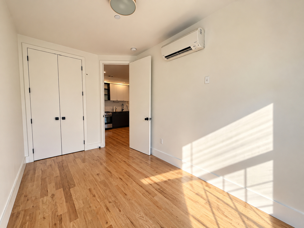 1265 Herkimer Street - Photo 9