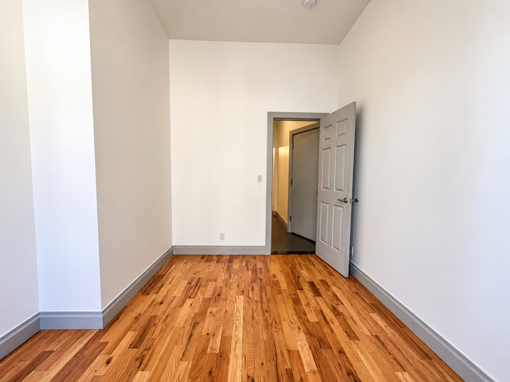 292 Harman Street - Photo 7
