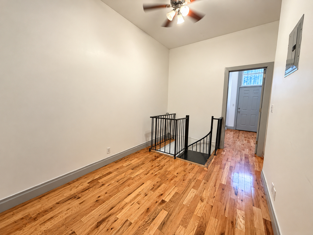 292 Harman Street - Photo 0