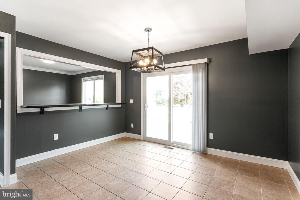 352 Hawthorne Street - Photo 11
