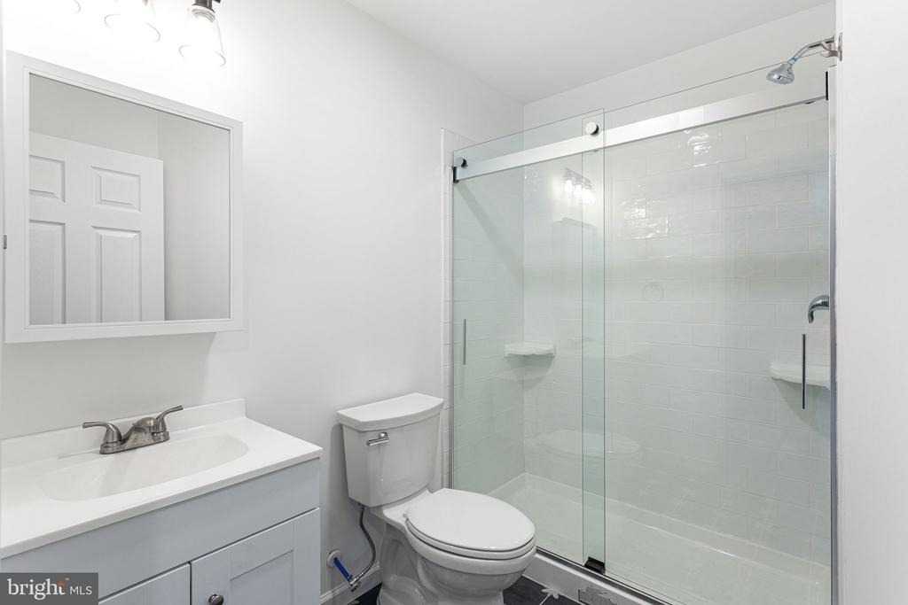 352 Hawthorne Street - Photo 19