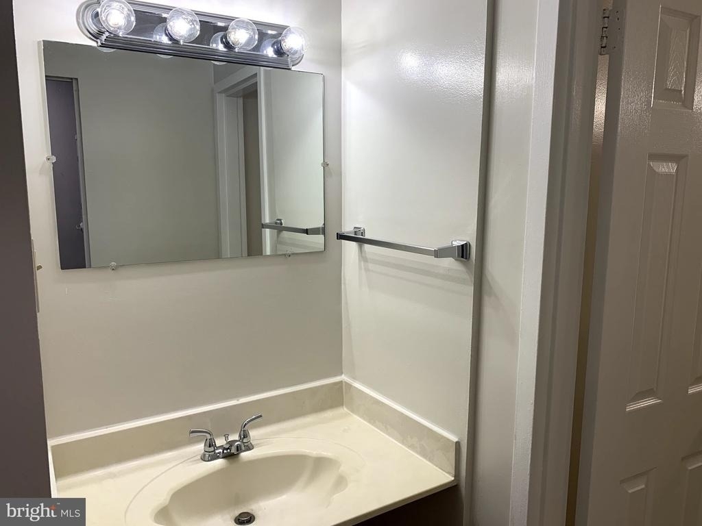 10105 Prince Place - Photo 7