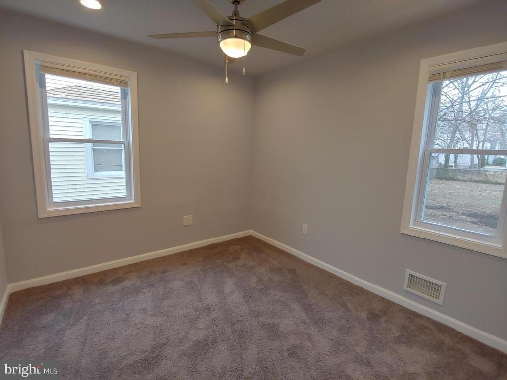 411 Compton Avenue - Photo 9