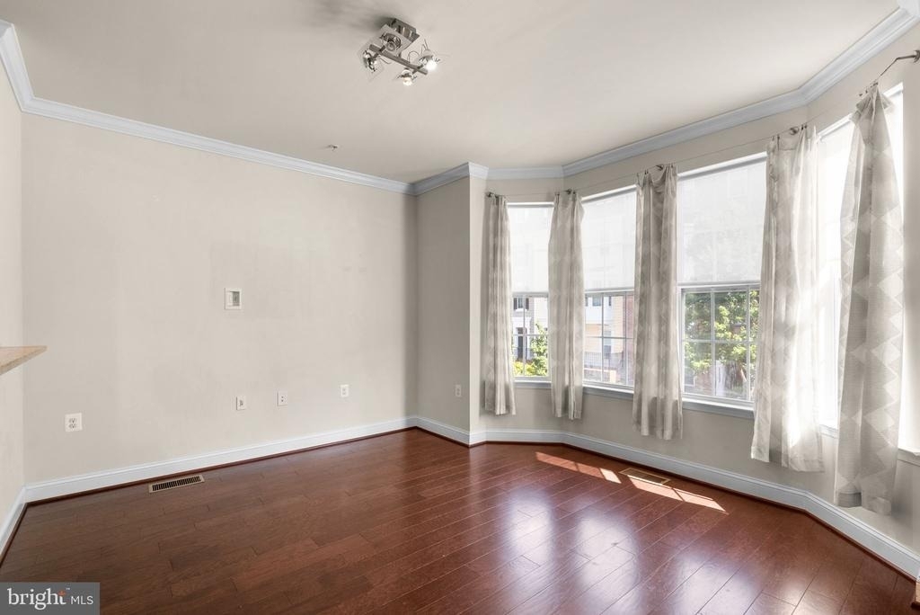 11212 Chase Street - Photo 4