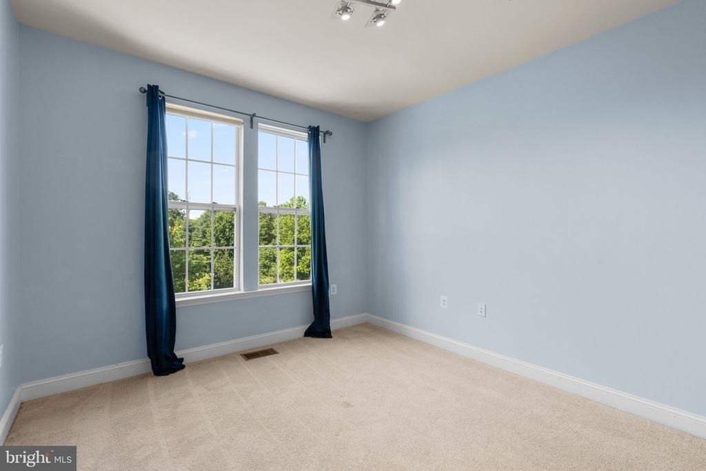 11212 Chase Street - Photo 20