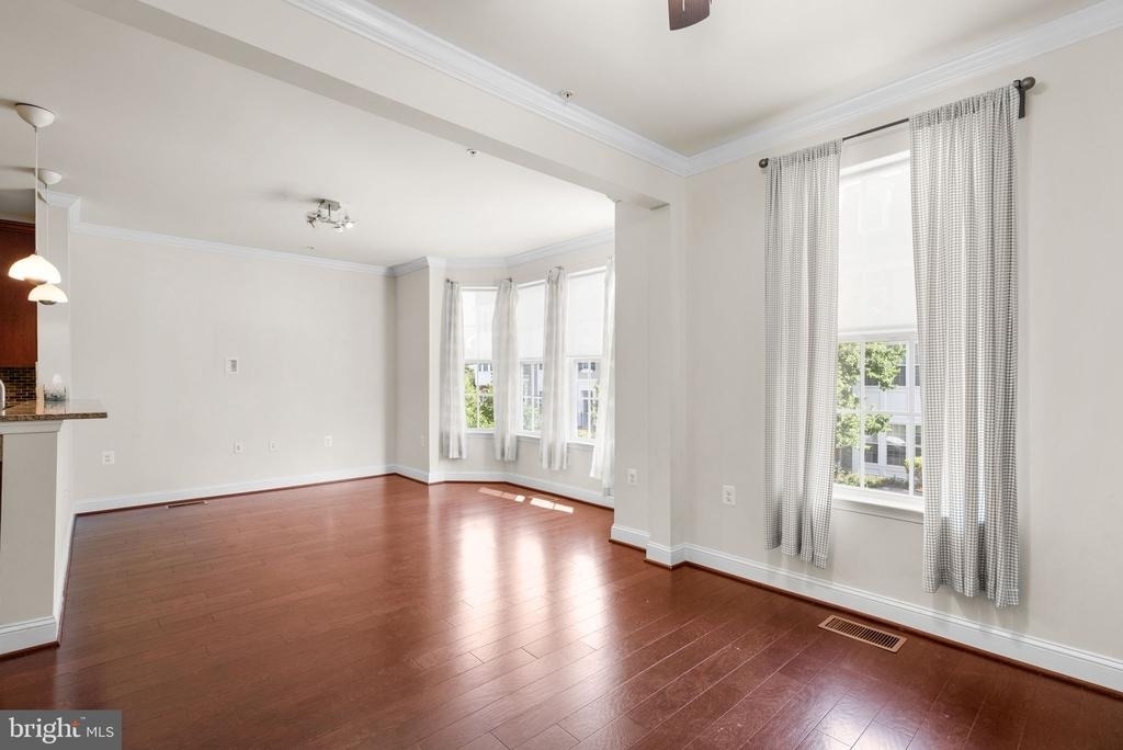 11212 Chase Street - Photo 9