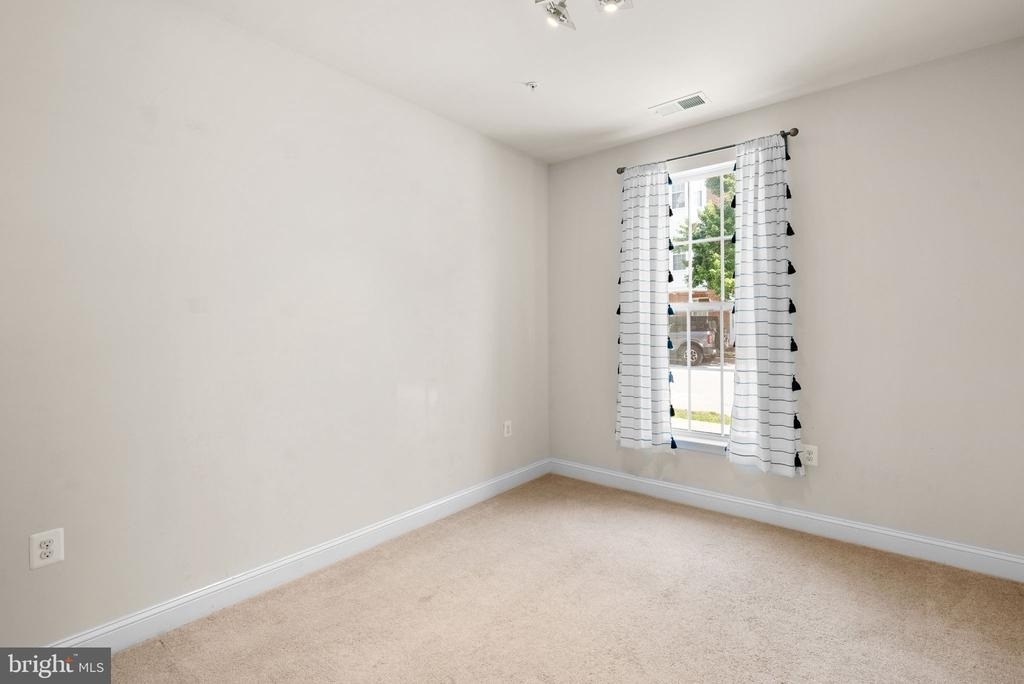 11212 Chase Street - Photo 31