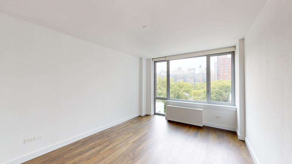 808 Columbus Ave - Photo 2