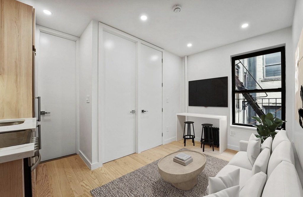 161 Prince Street - Photo 1