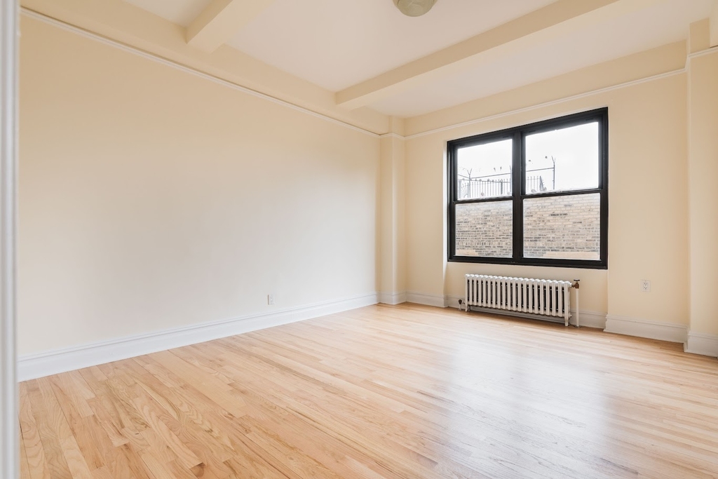 2nd Ave - Photo 3