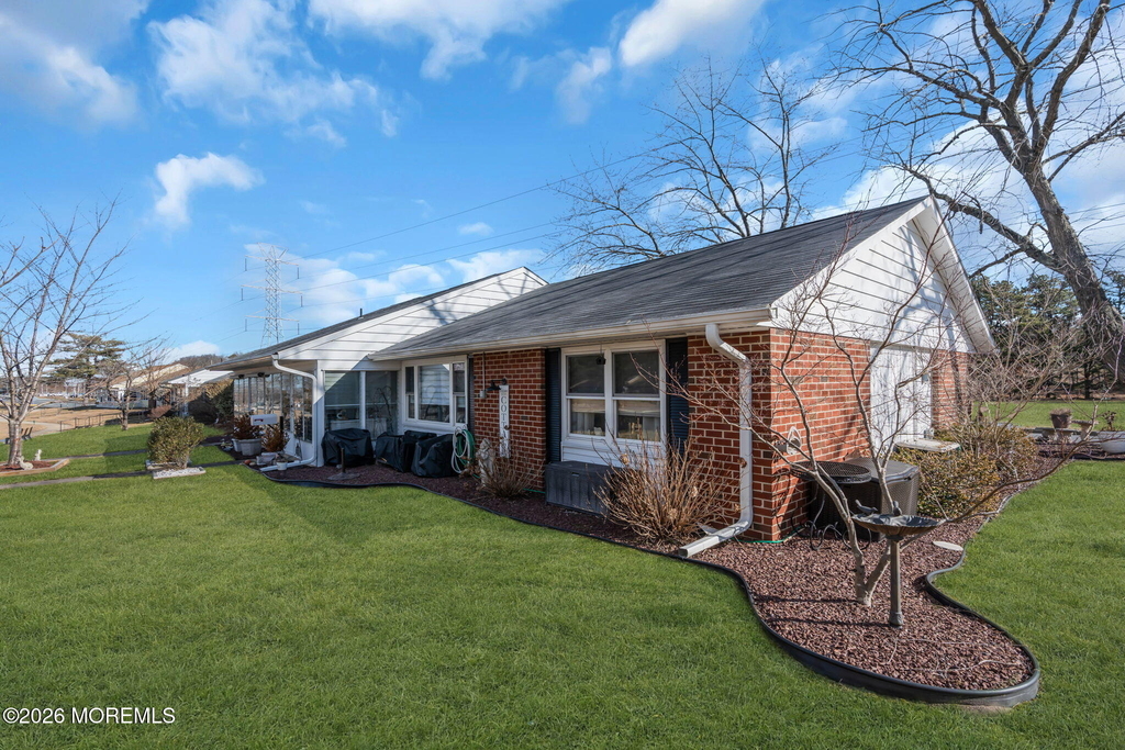 711d Dorchester Drive - Photo 3