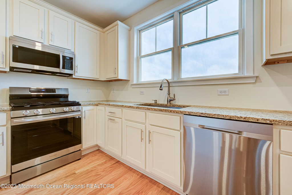 2 Raritan Cove - Photo 2