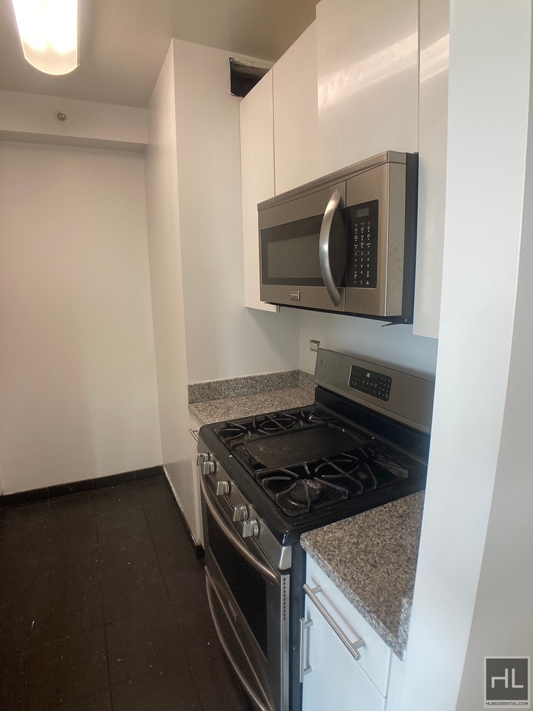 West 37th Street - Photo 2