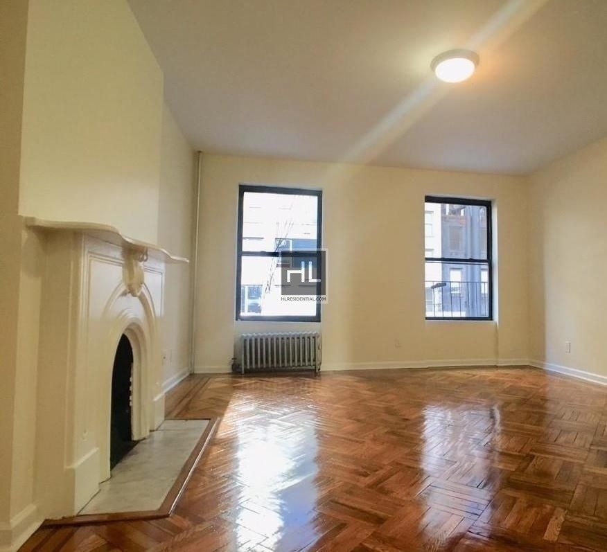 West 56 Street - Photo 3