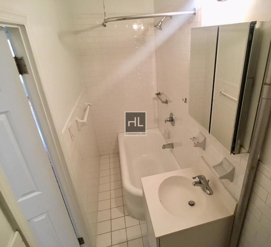 West 56 Street - Photo 4