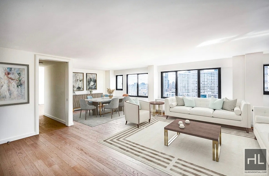East 72nd Street - Photo 0