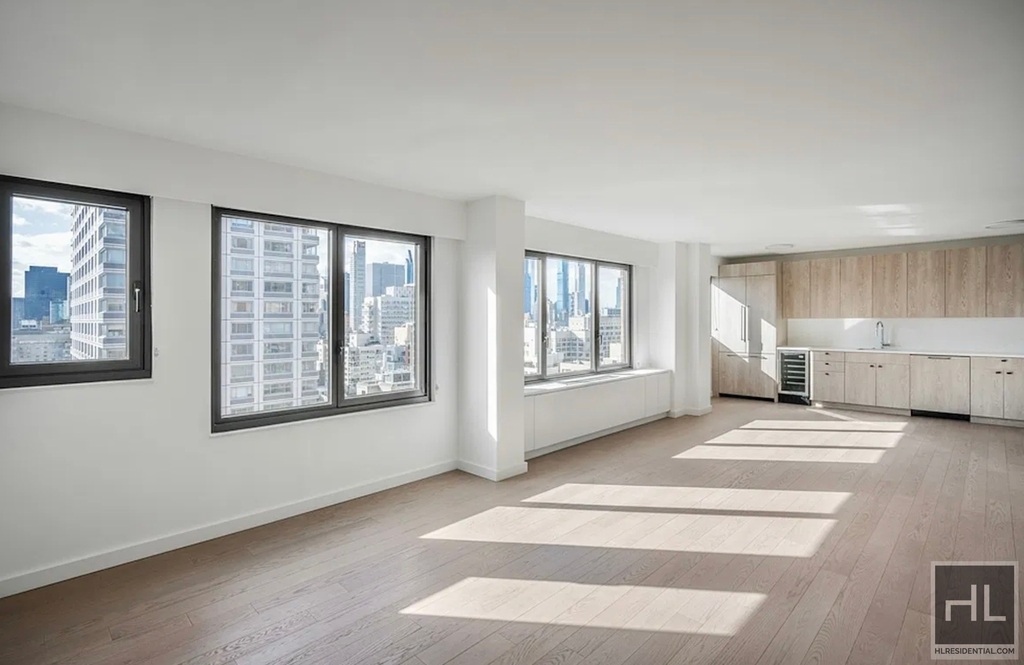 East 72nd Street - Photo 3