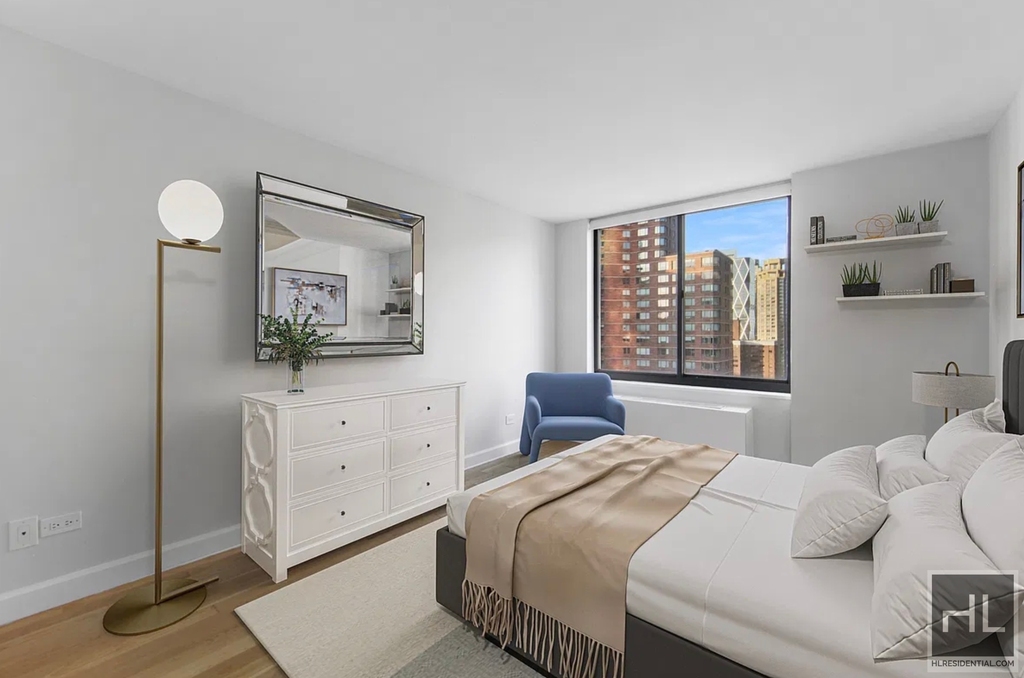 West 48 Street - Photo 3