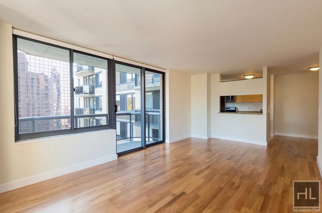 West 48 Street - Photo 1