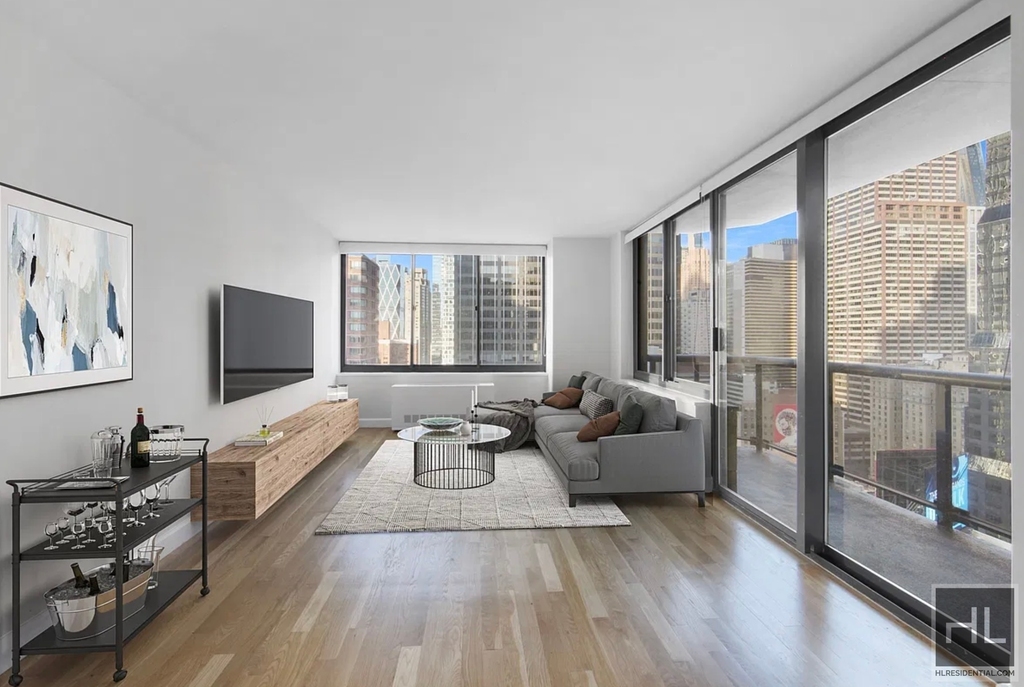 West 48 Street - Photo 0