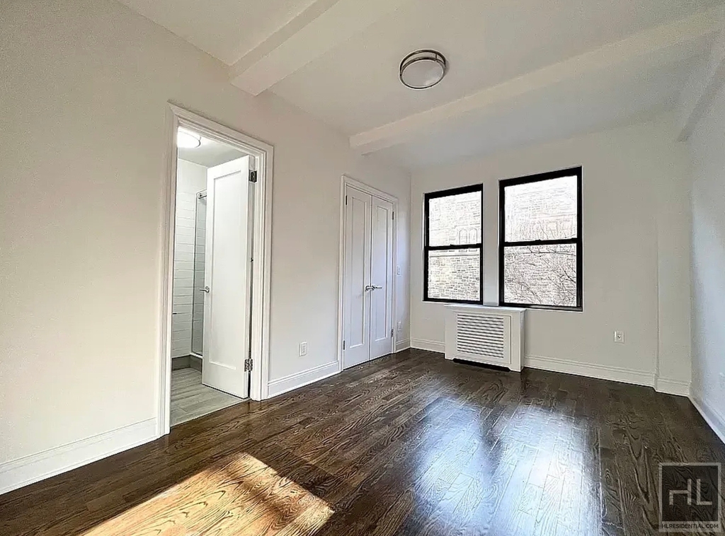West 68 Street - Photo 3