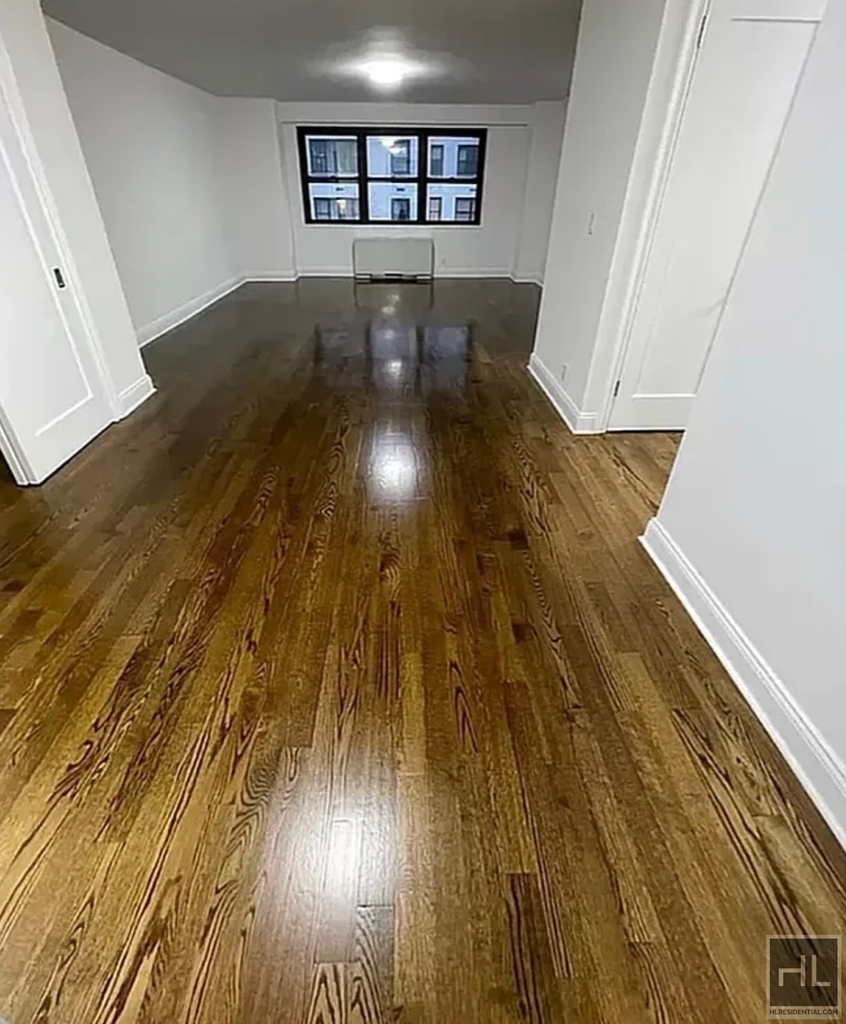 East 89th Street - Photo 1