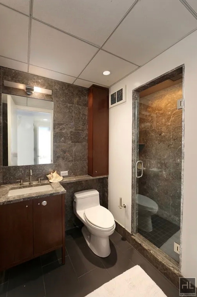 East 59 Street - Photo 7
