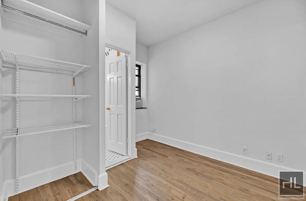 East 31 Street - Photo 3