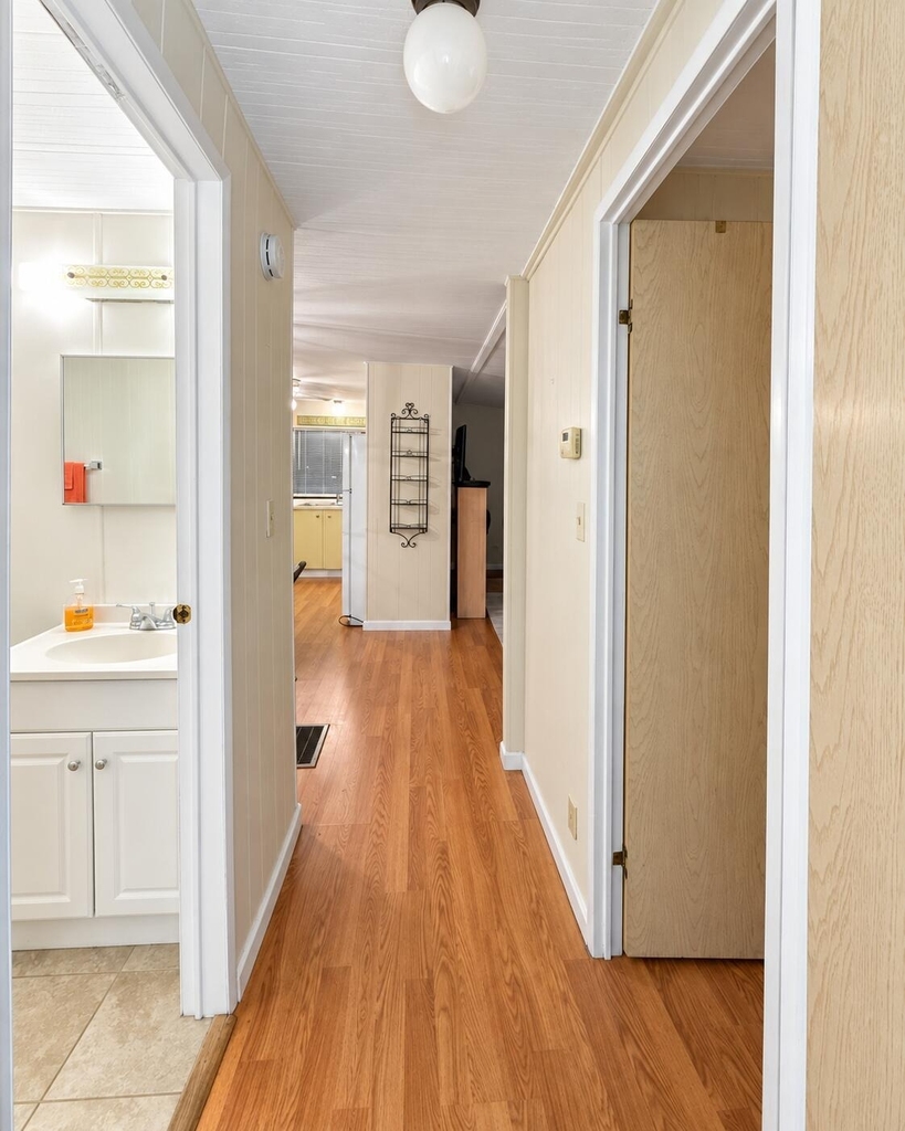600 Lexington Street - Photo 7