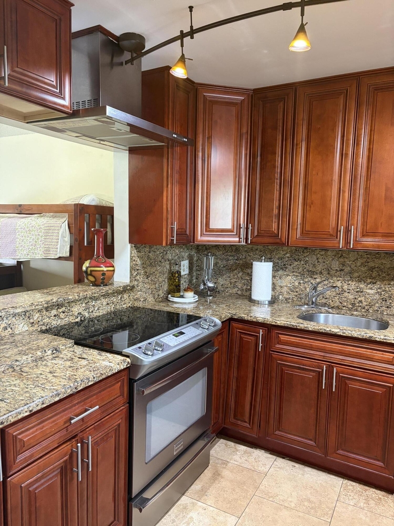 2800 Fiore Way - Photo 2