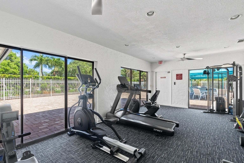 2800 Fiore Way - Photo 22