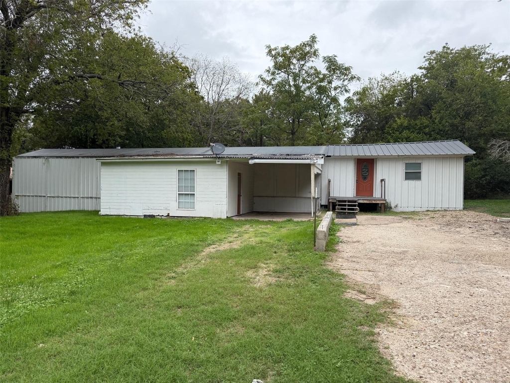 2916 E Briarwood Street - Photo 0