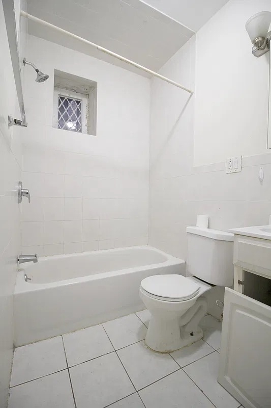 493 Clinton Avenue - Photo 2