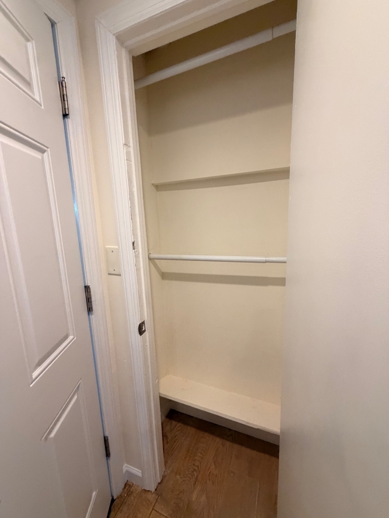 493 Clinton Avenue - Photo 4