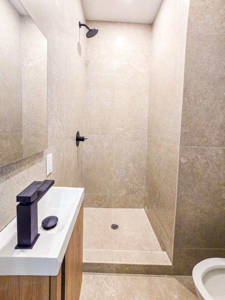 82 Stockholm Street - Photo 7