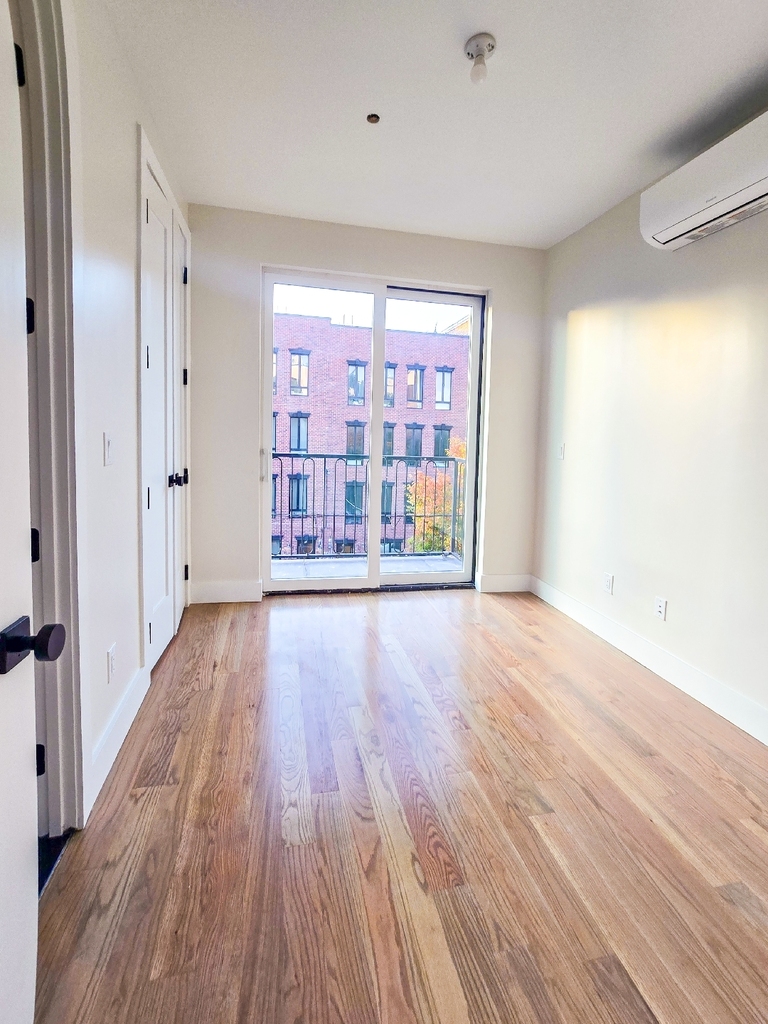 82 Stockholm Street - Photo 6
