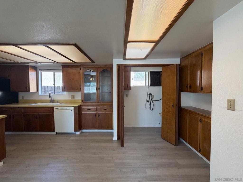 2577 Buena Vista Ave - Photo 5