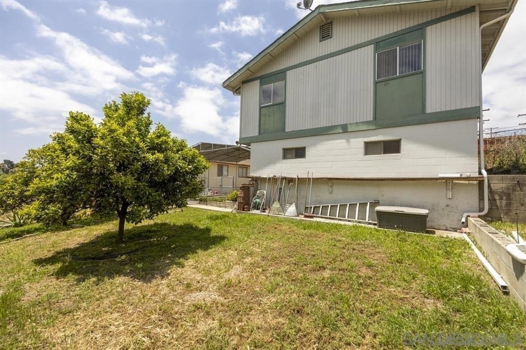 2577 Buena Vista Ave - Photo 0