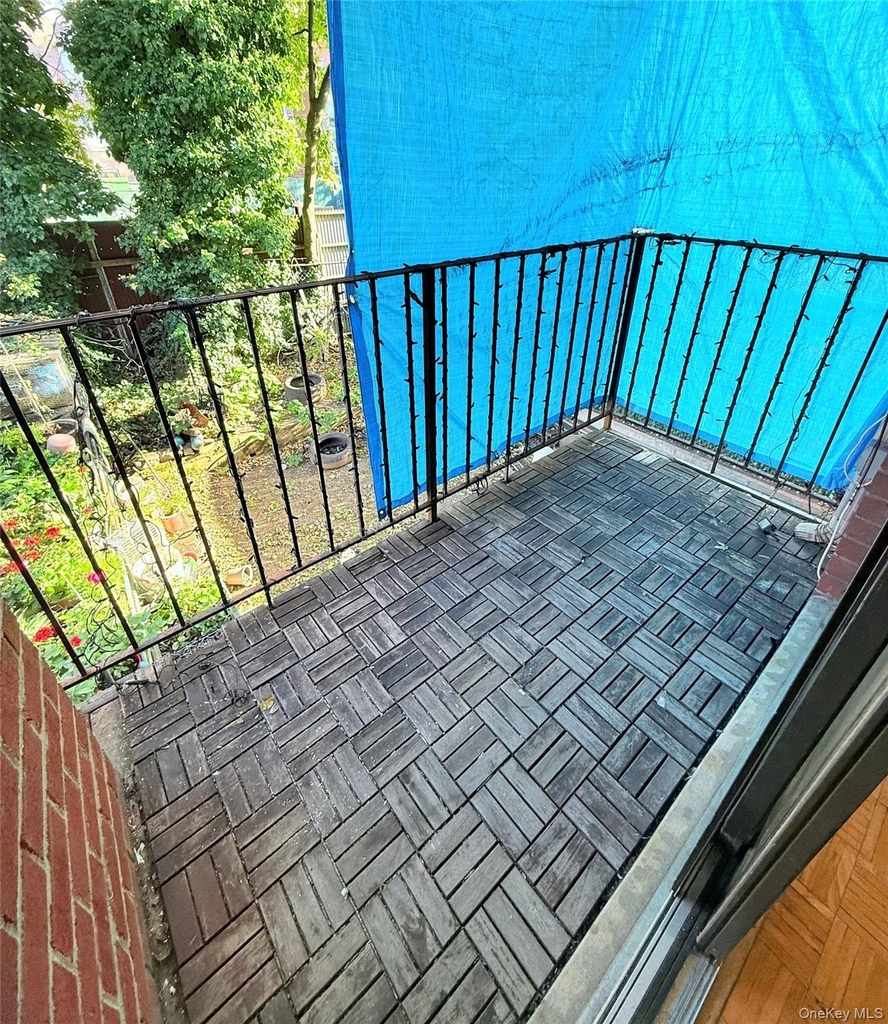 3207 Leavitt Street - Photo 2