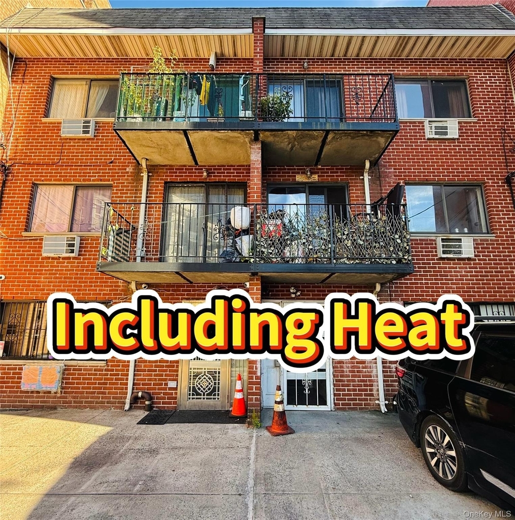 3207 Leavitt Street - Photo 0