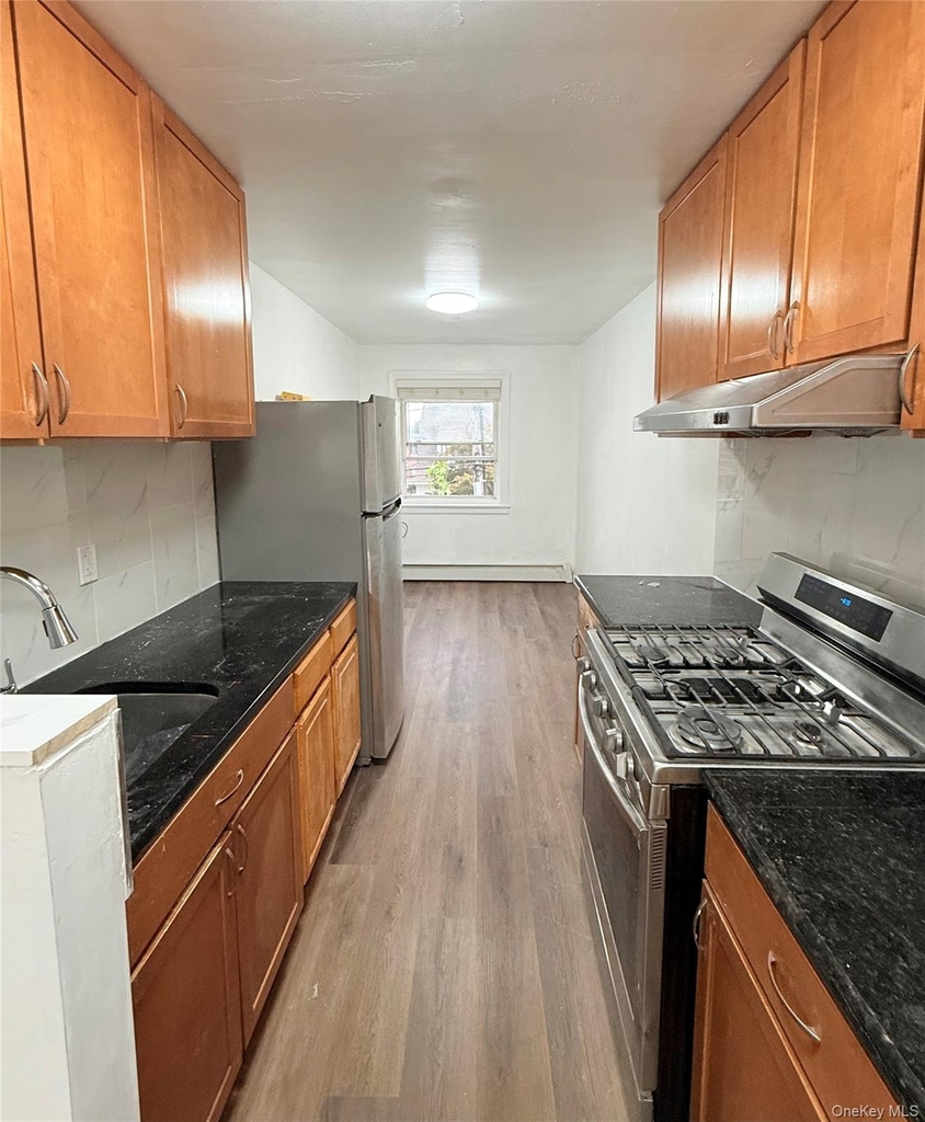 13514 Horace Harding Expressway - Photo 4