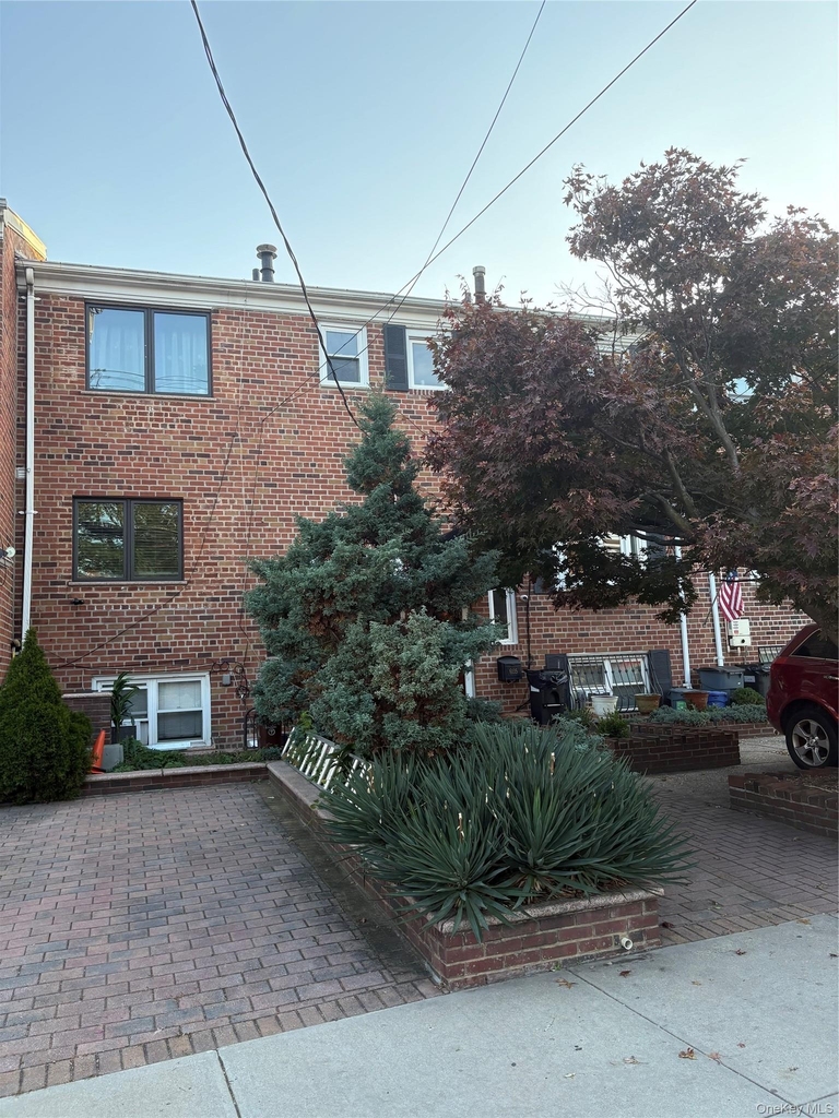 61-33 69th St - Photo 9