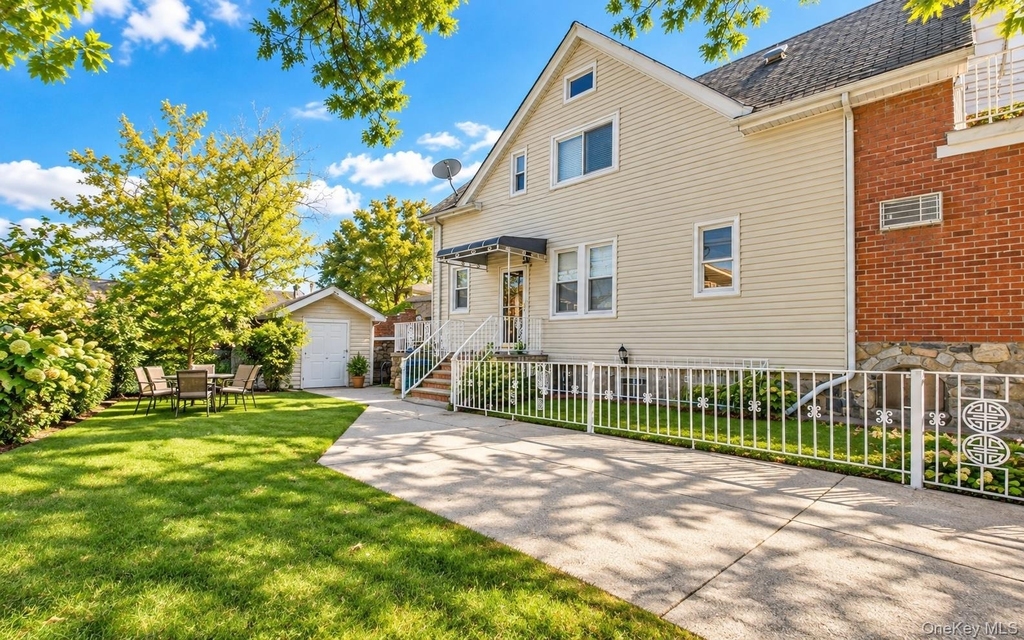 112 Walnut Street - Photo 0