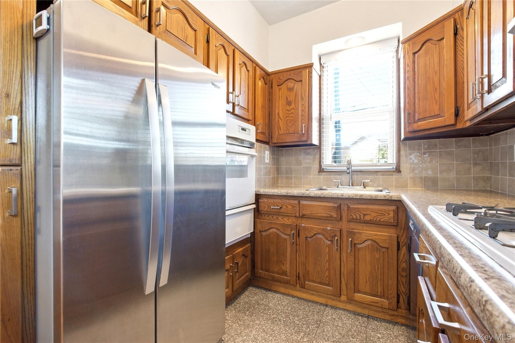 112 Walnut Street - Photo 8