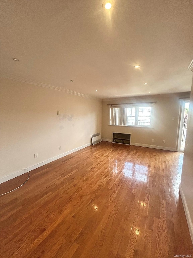 267-08 E Williston Avenue - Photo 1