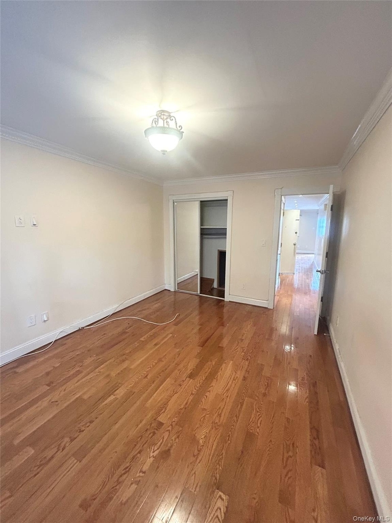 267-08 E Williston Avenue - Photo 6