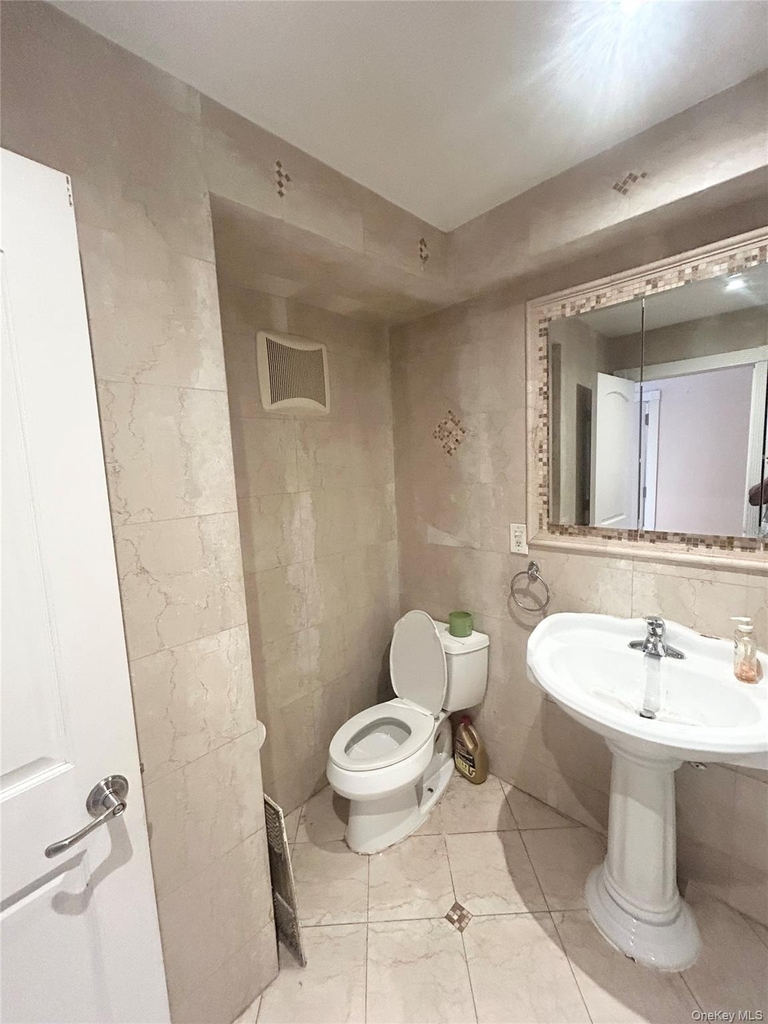 267-08 E Williston Avenue - Photo 11