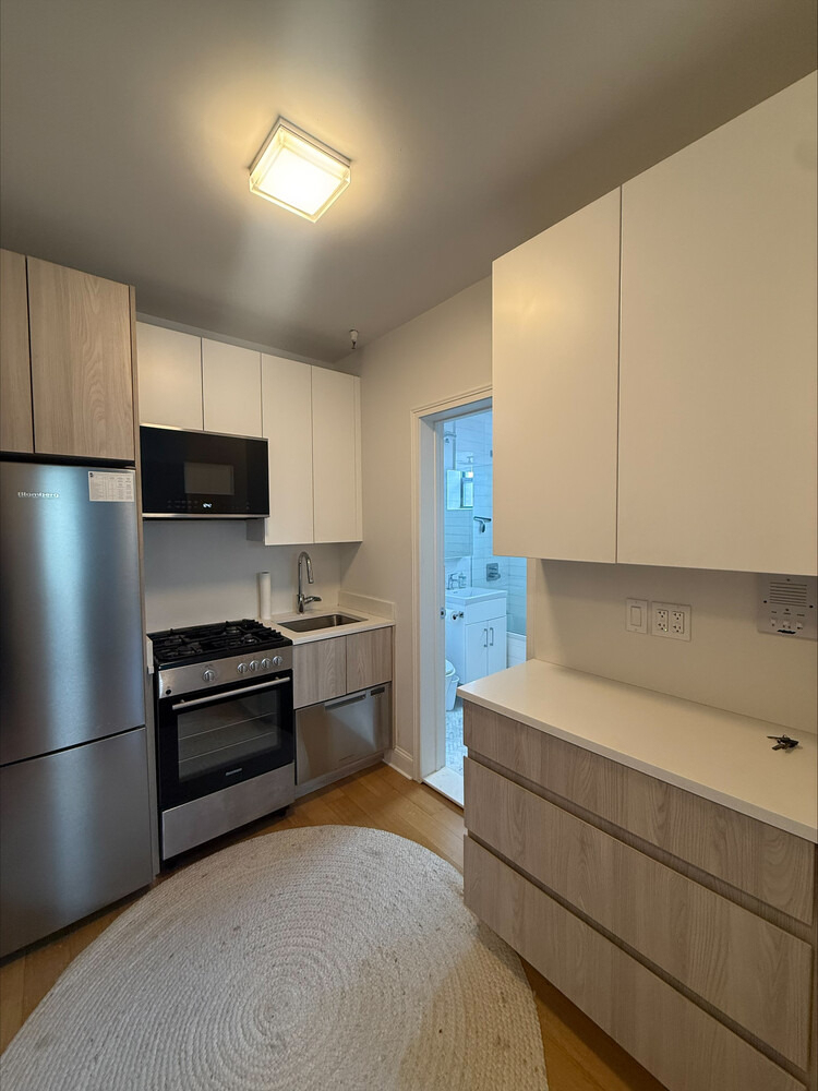 343 W 12th Street - Photo 3