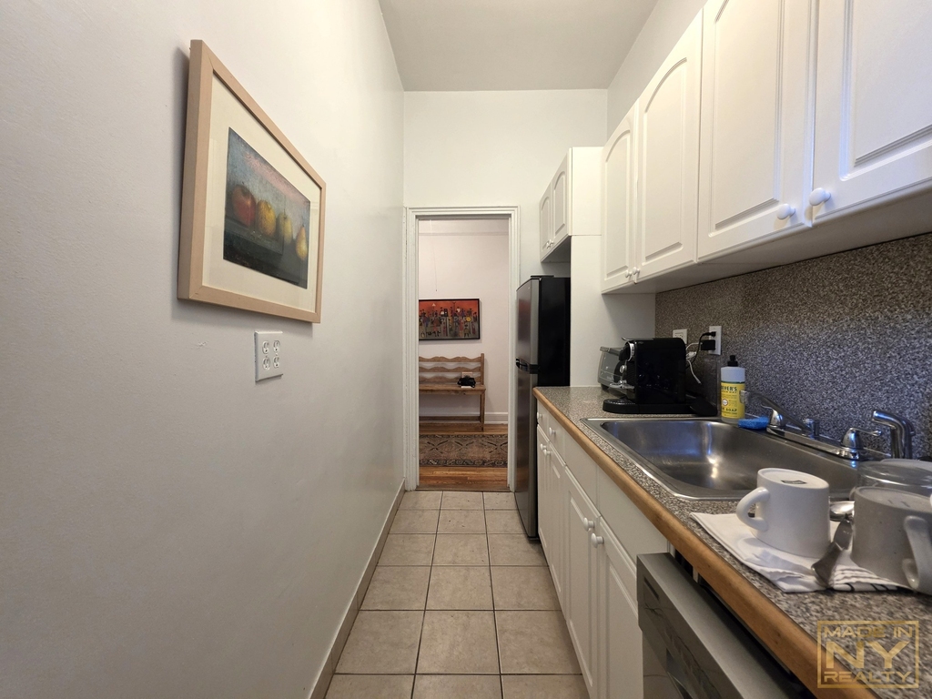 27 E 94th Street - Photo 1