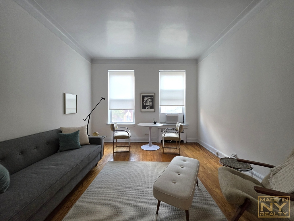 27 E 94th Street - Photo 2